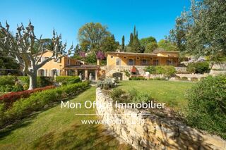  Propriété/château à vendre 8 pièces 325 m²