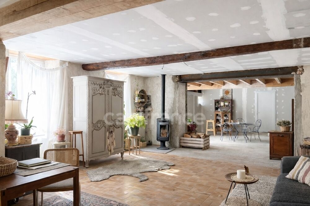 Longère charentaise de 131 m² avec dépendance et hangar - Fort potentiel - Vanzac (17)