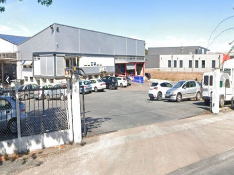   Local industriel de 3 940 m  Brive-la-Gaillarde 