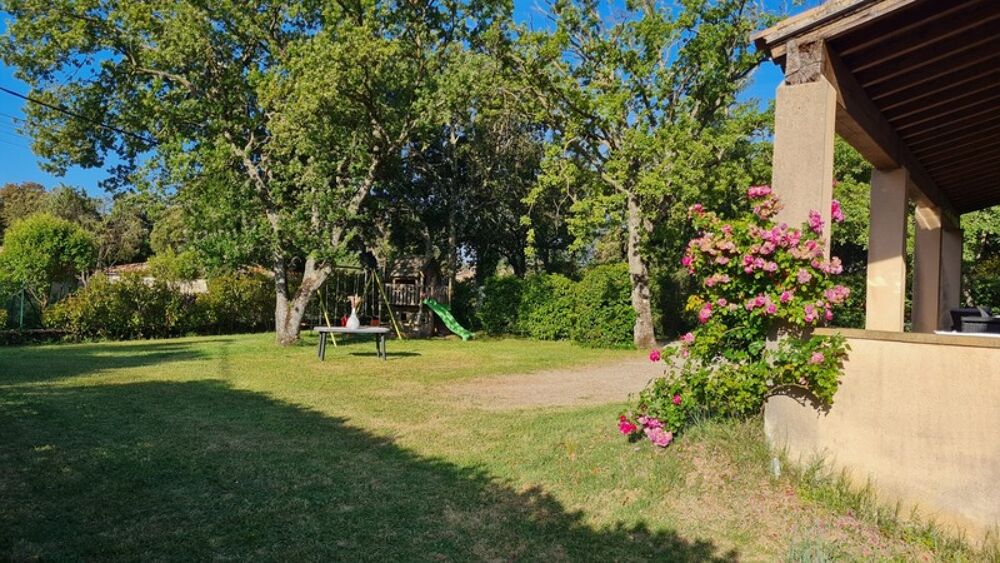 Vente Maison Maison entourée d'un jardin à GRIGNAN (26) Grignan