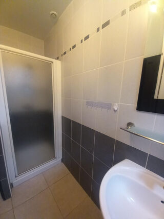  Maison � louer 5 pi�ces 92 m� Saint jean la poterie