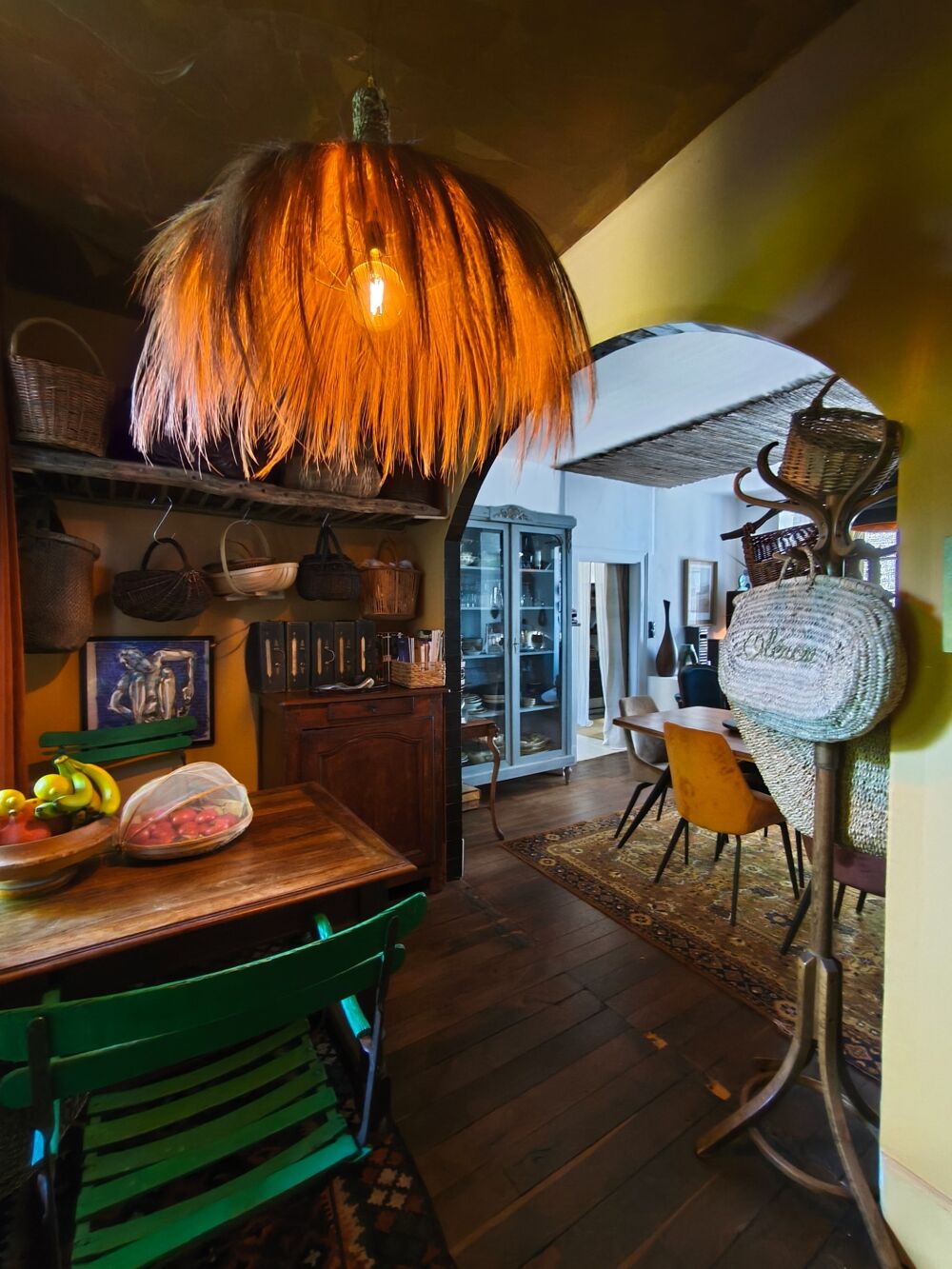 Vente Maison Maison de caractère à vendre 6 pièces LA CHATRE (36) 4 chambres, 2 garage, terrasse, jardin, rivière 269 900€ La chatre