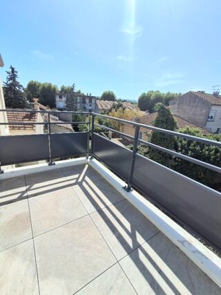 Appartement à louer 3 pièces 61 m²