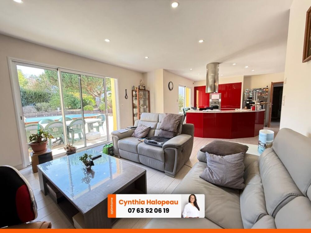 Vente Maison Maison 161 m² – 5 chambres – piscine – Chauché (85) Chauche
