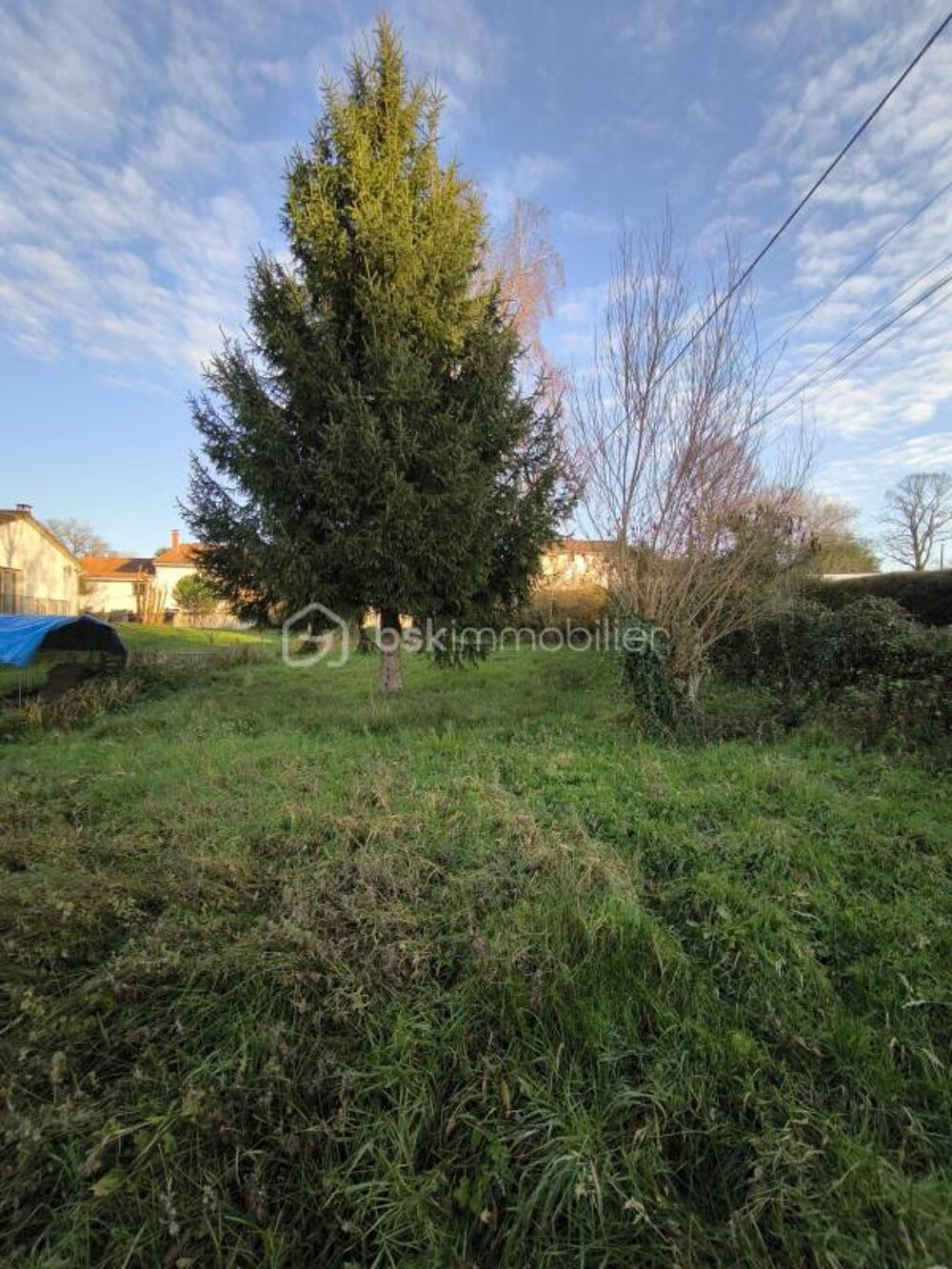 Vente Terrain Terrain constructible de 624 m² avec bâti à rénover ou à démolir – La Chapelle Blanche, commune de Saint-Victurnien Saint victurnien