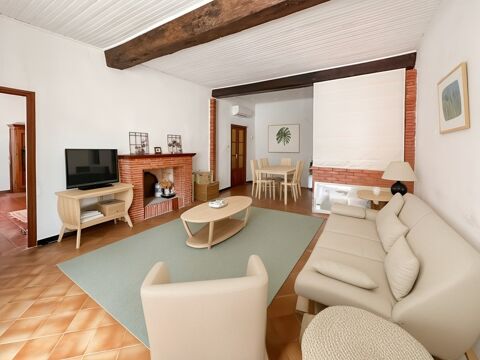   Ajaccio - Rue Fesch, T2 de 53 m2 au 3�me �tage sans ascenseur Appartement - 2 pi�ce(s) - 55 m�