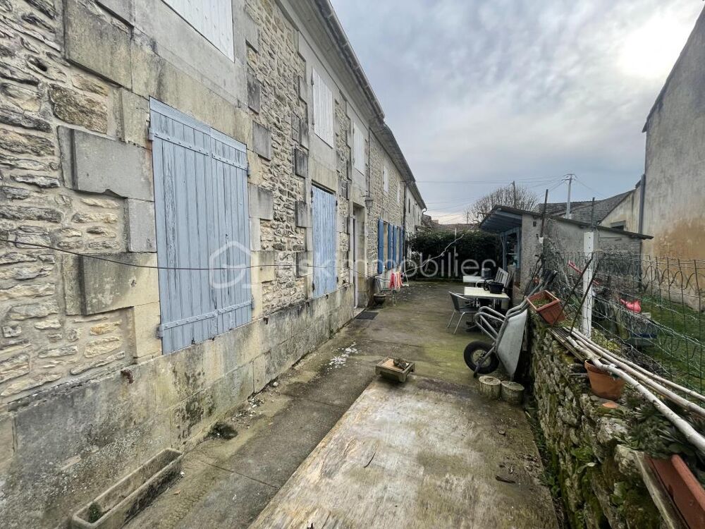 ? MAISON EN PIERRE AVEC DÉPENDANCE  POTENTIEL  109 000 € NÉGOCIABLE