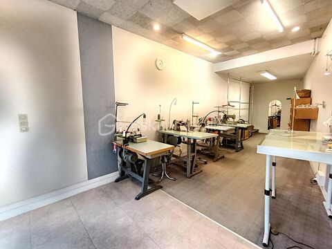 À VENDRE  Local commercial avec studio et cave  Bayeux 134000 14400 Bayeux