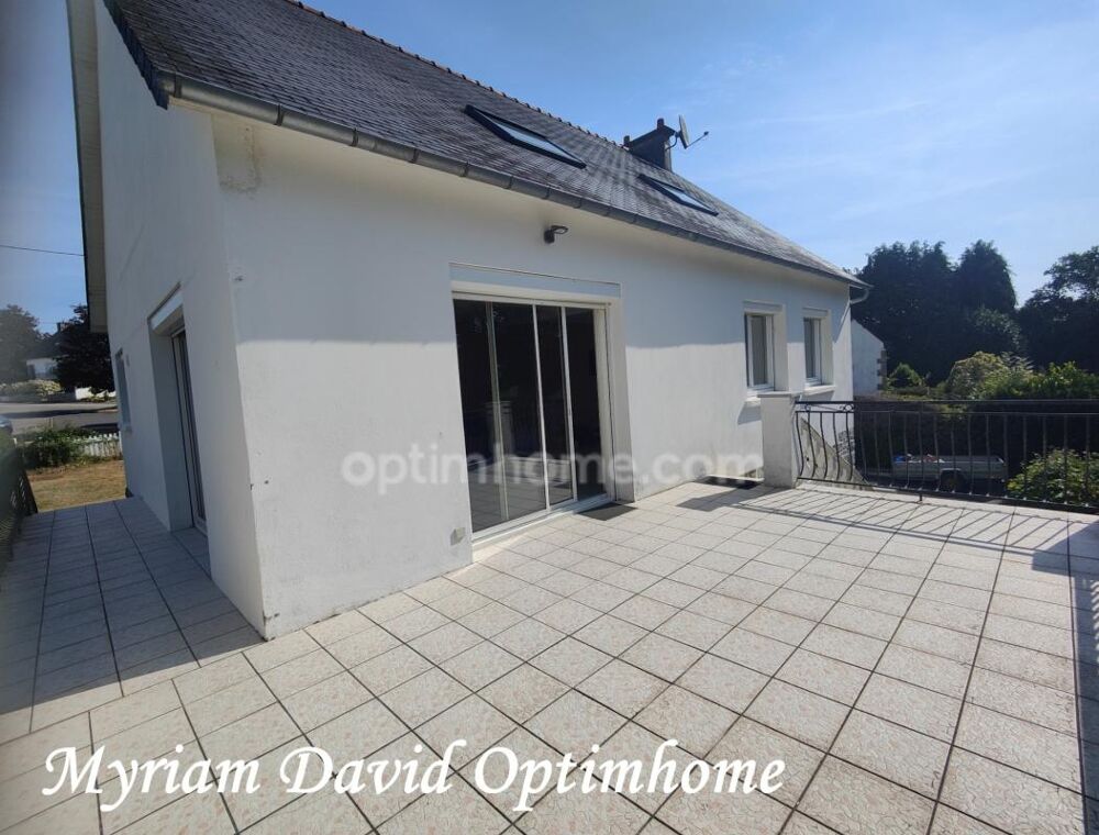 Vente Maison Maison familiale 171 m² – DPE C – 5 chambres – Terrain paysagé de 2 400 m² – Rostrenen Rostrenen