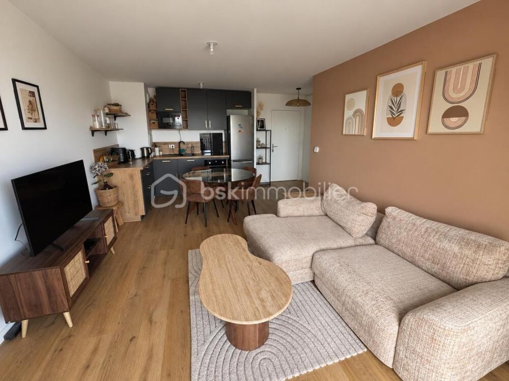 LE BLANC-MESNIL  T3 54 M²  BALCON  PARKING PRIVATIF  ASCENSEUR