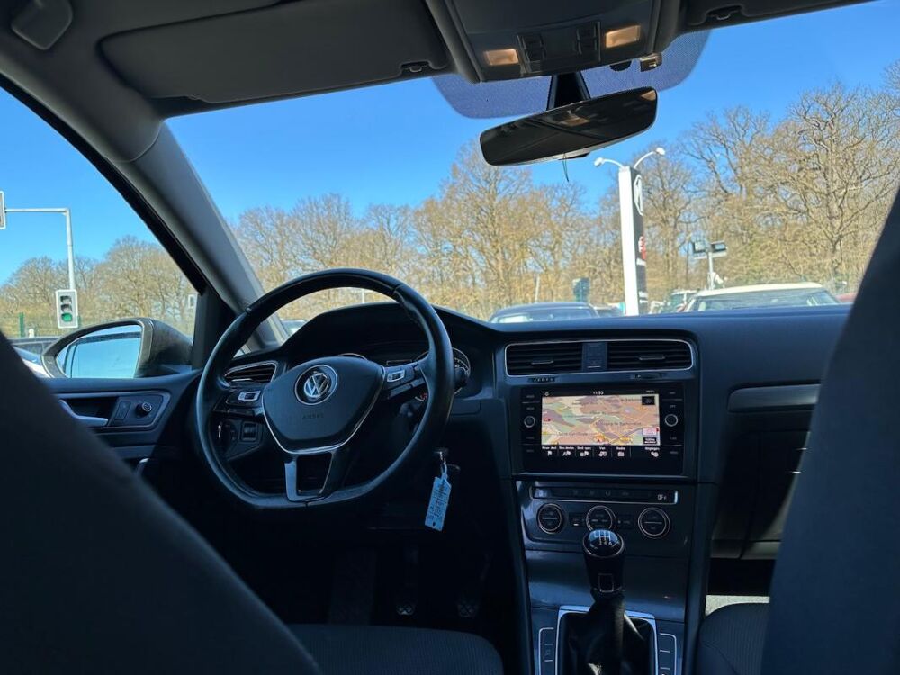Golf VII (2) SW 2.0 TDI 150 BLUEMOTION TECHNOLOGY CONFORTLINE BUS 2017 occasion 78240 Chambourcy