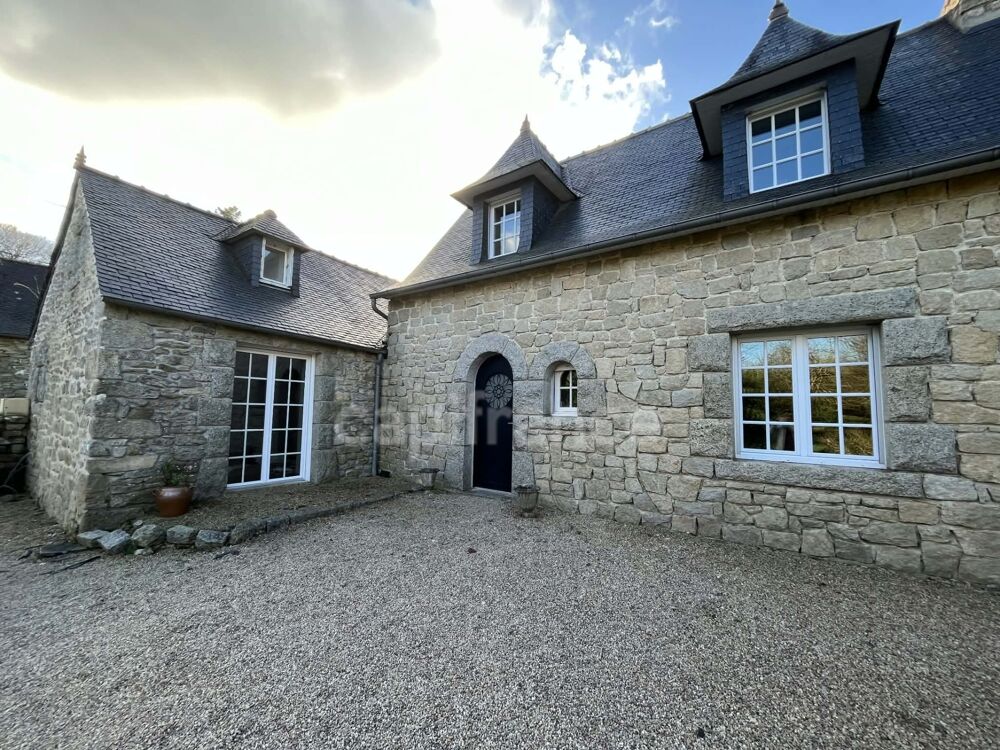 Vente Maison Maison en pierre avec plus d'un hectare de terrain – Berrien Berrien