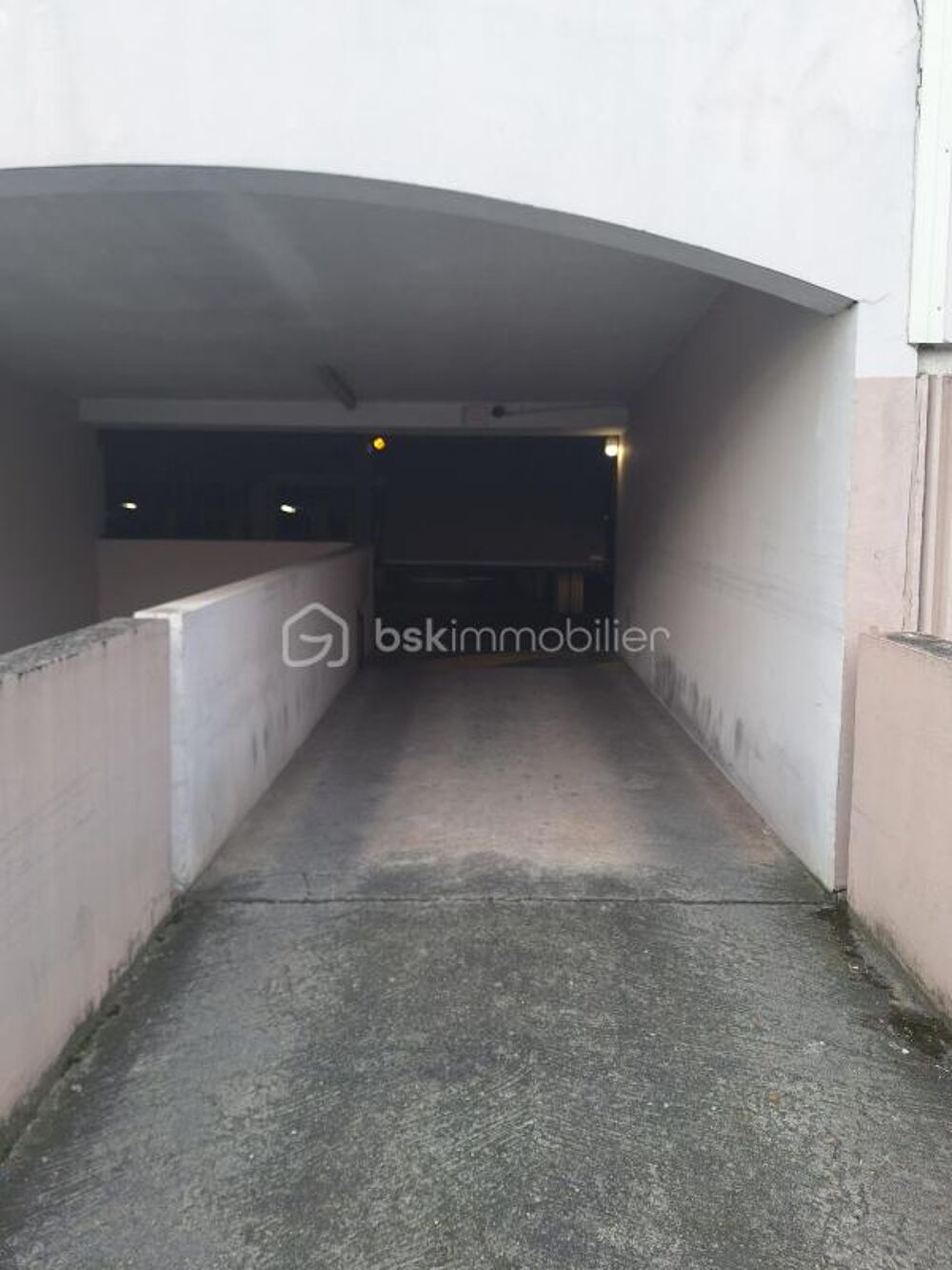 Vente Parking/Garage Place de parking en sous-sol résidence Les Moutiers Deuil la barre