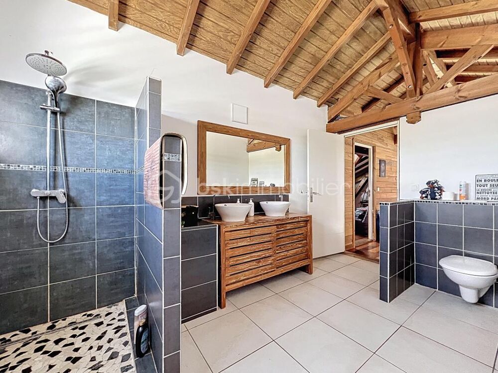 à vendre  Villa Sainte-Anne (97180)
