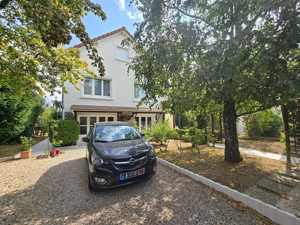 Maison individuelle avec 4 chambres, véranda et magnifique jardin - 175 M2 utiles