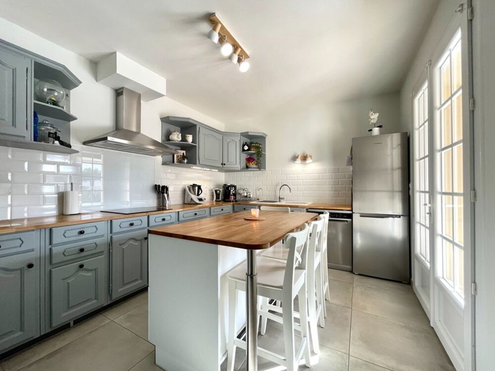 Vente Maison VILLA 5 PIÈCES DE PLAIN-PIED AVEC GARAGE ET PISCINE Le cailar
