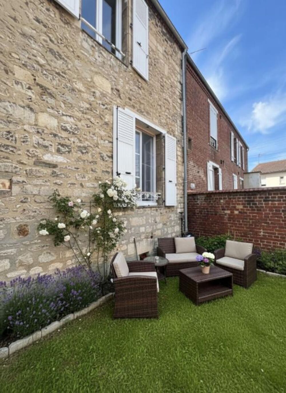 Maison de ville 3 chambres avec court privée