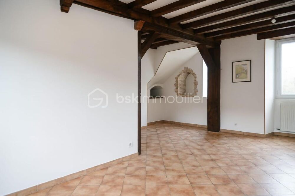 Ancienne ferme rénovée  Précy-le-Sec (89)  162 000 €
