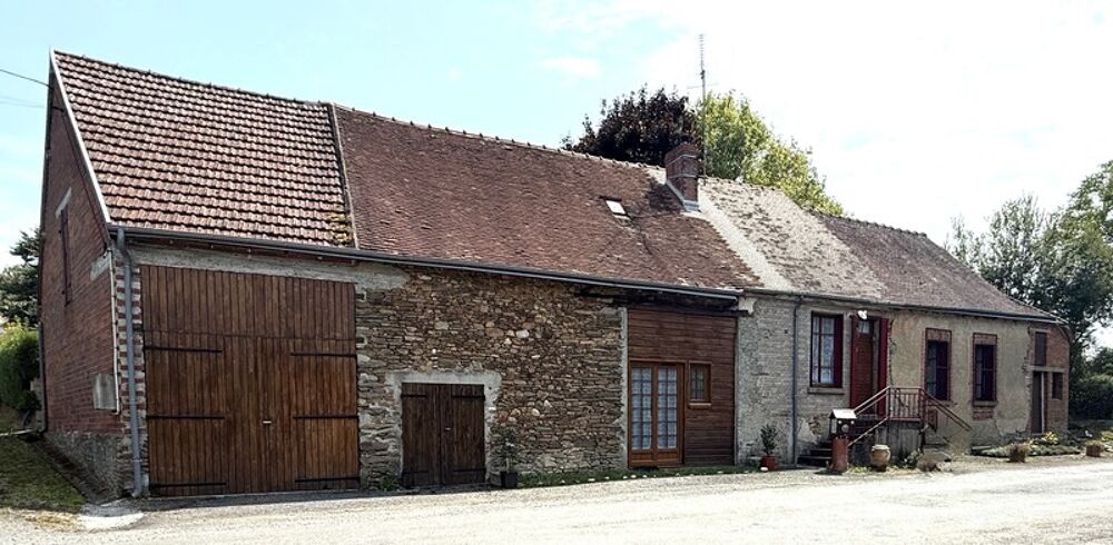 Longère en pierre 90m², sur terrain de 2379m² 69 990 €