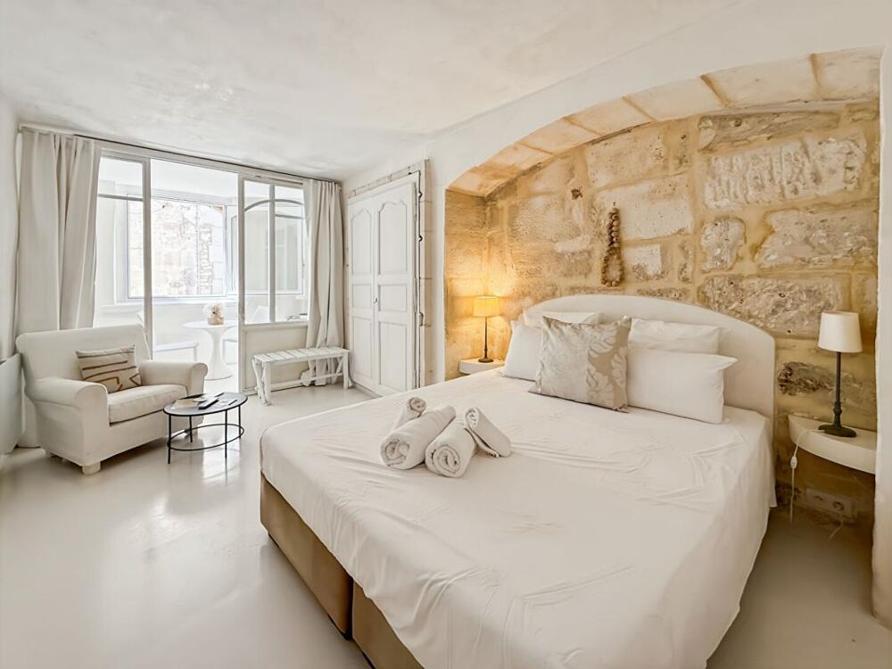 À Vendre Maison de village composée de deux appartements - historique Saint-Rémy-de-Provence ? Saint Rémy de Provence