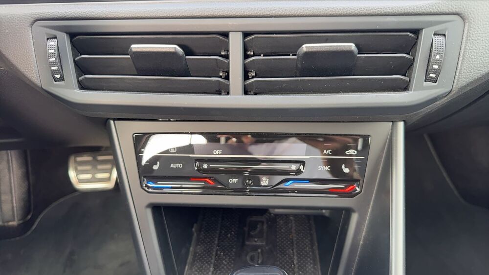 Taigo 1.0 TSI 110 DSG7 R-Line - Automatique 2022 occasion 17100 Saintes