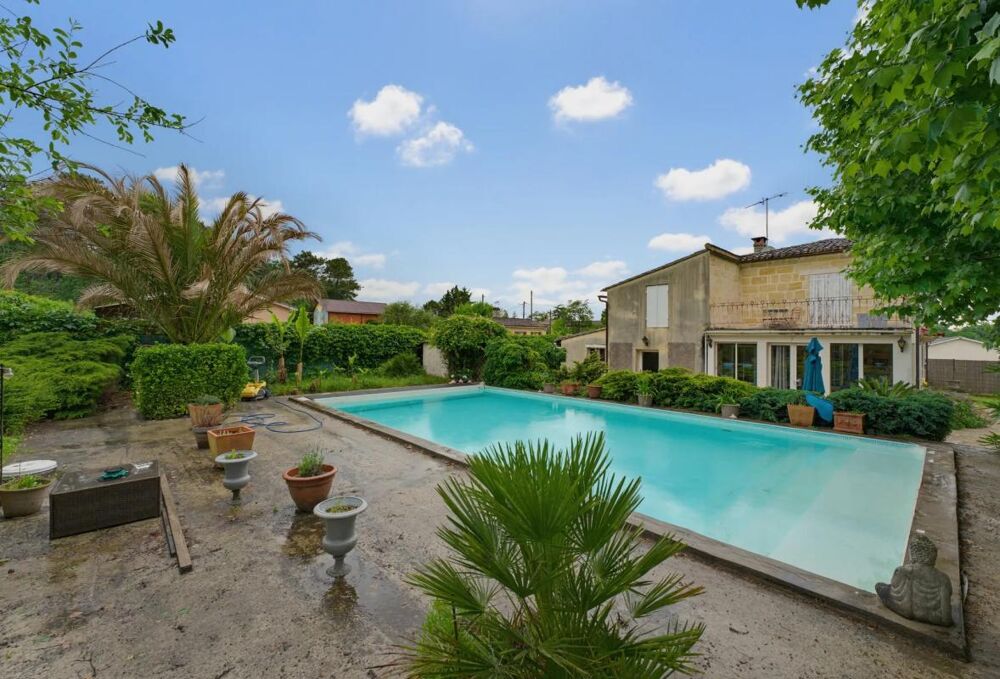 Maison avec Piscine à Saint-Caprais-de-Bordeaux