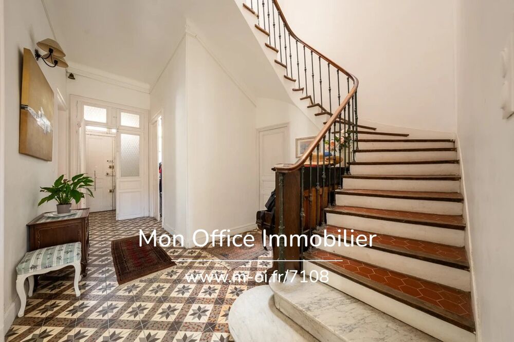 Vente Maison Référence : 7134-SKA - Maison 9 pièce(s) à Salon-de-Provence (13300) Salon de provence