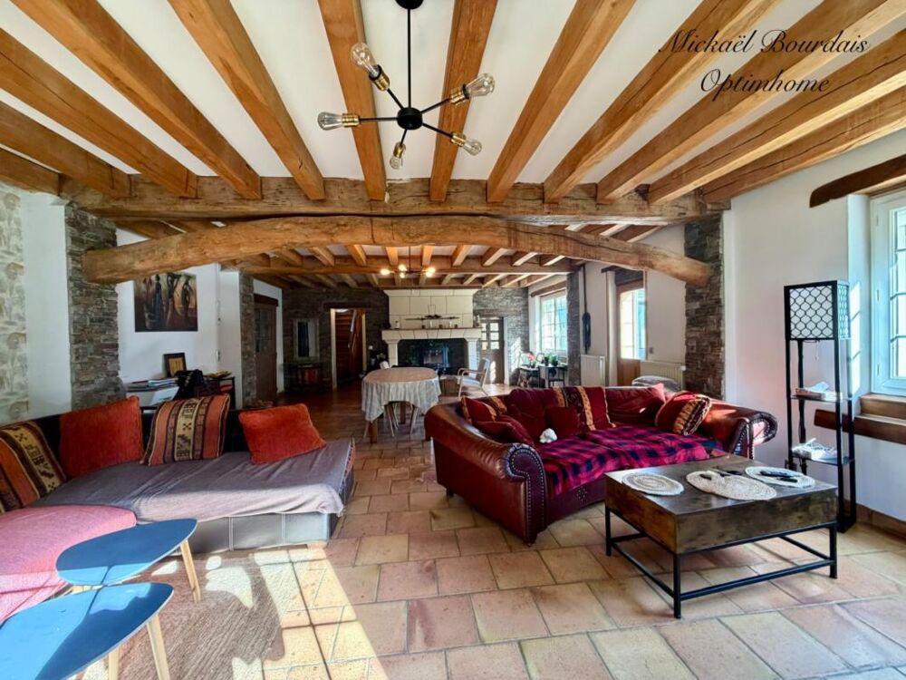 Maison de campagne 250 m2 rénovée avec dépendances et parc arboré de 4 500 m