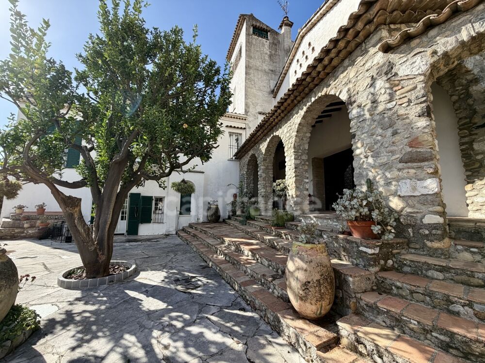 à vendre  Maison Cagnes-sur-Mer (06800)