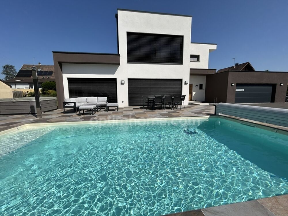 BETTENDORF, 2min de HIRSINGUE, Villa d'architecte, 222m² habitable (+400m² surface totale), suite parentale, piscine chauffée, p