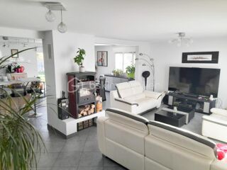  Maison � vendre 9 pi�ces 220 m�