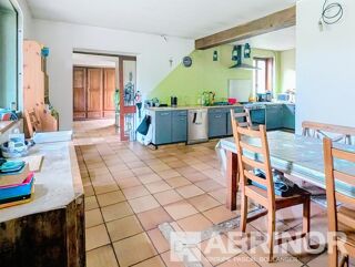  Maison  vendre 8 pices 210 m