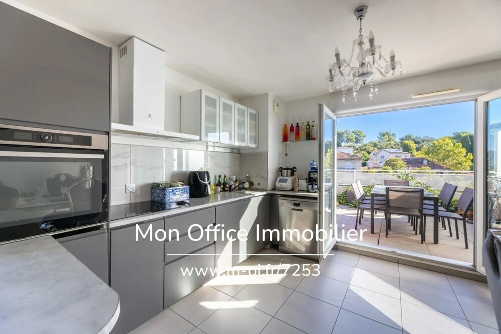 Vente Appartement Référence : 7253-MCO - Dernier étage Appartement 3 pièces terrasse et place de parking privative en sous sol Marseille 13