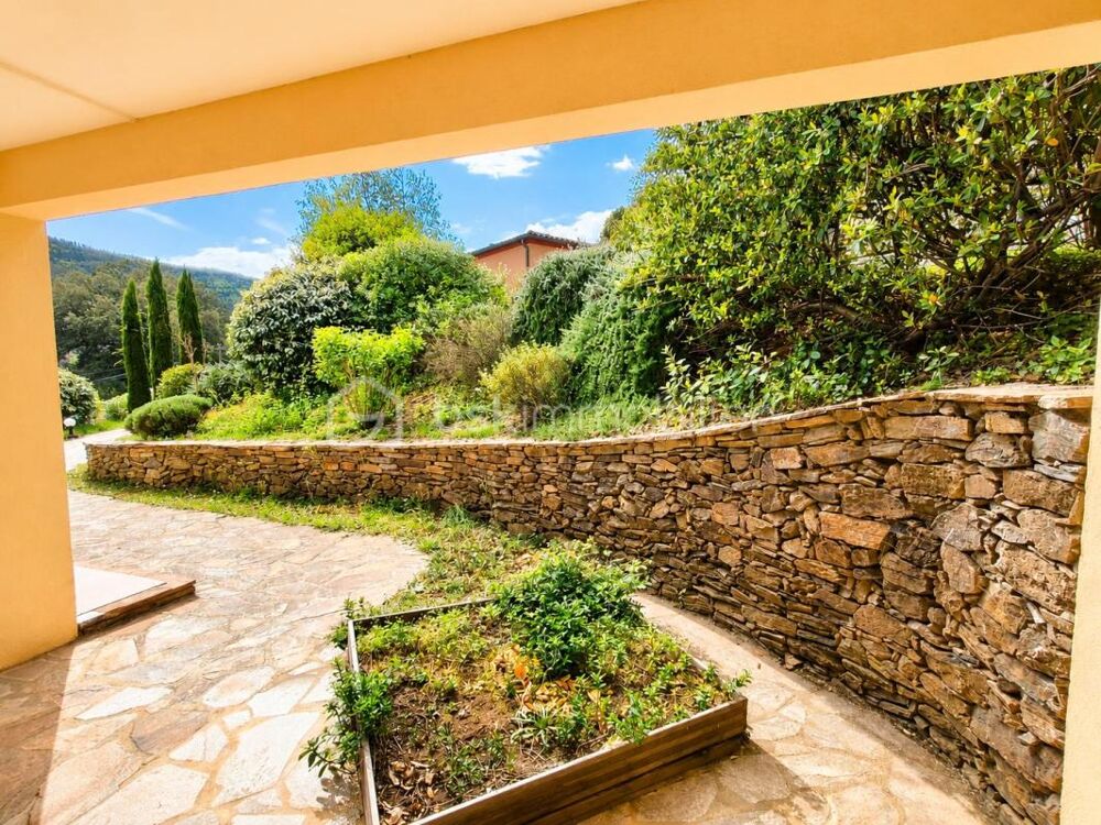 à vendre  Propriété/château Prémian (34390)