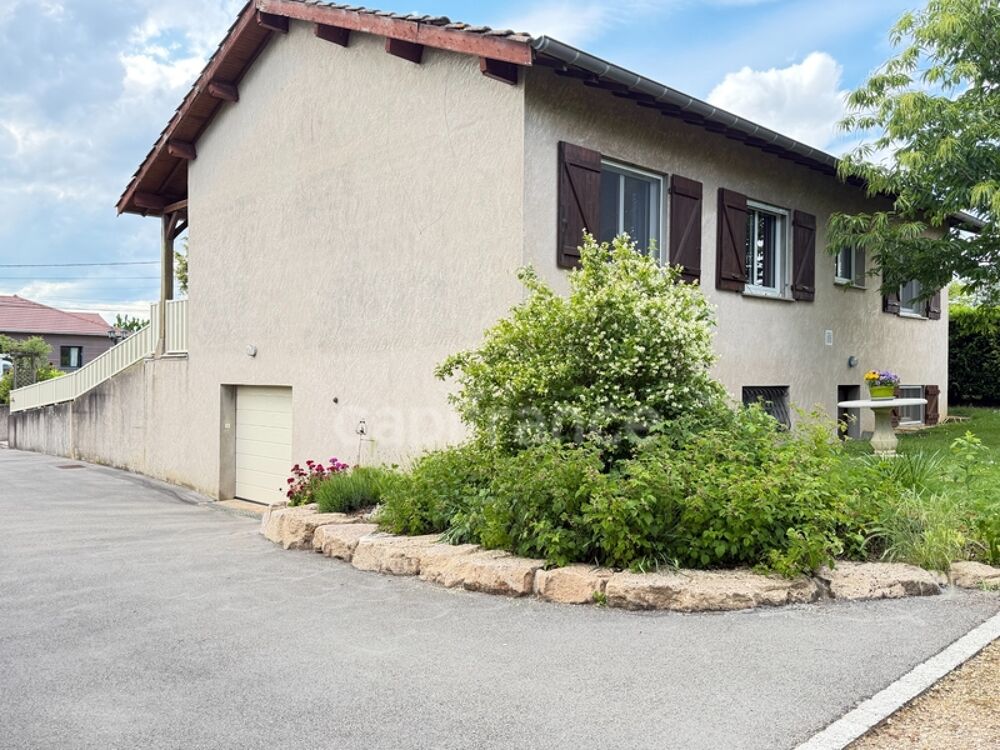 Maison familiale avec grand sous-sol, jardin arboré et vue dégagée  Proche Pont-de-Vaux