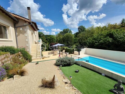  Propriété de 177 m2 avec piscine Propriété/château - 7 pièce(s) - 177 m²