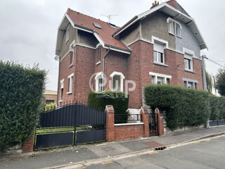  Maison  vendre 9 pices 145 m