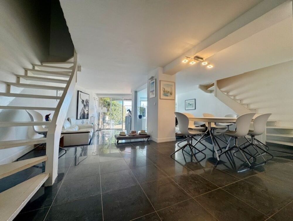 Maison à vendre 5 pièces PORT CAMARGUE (30)