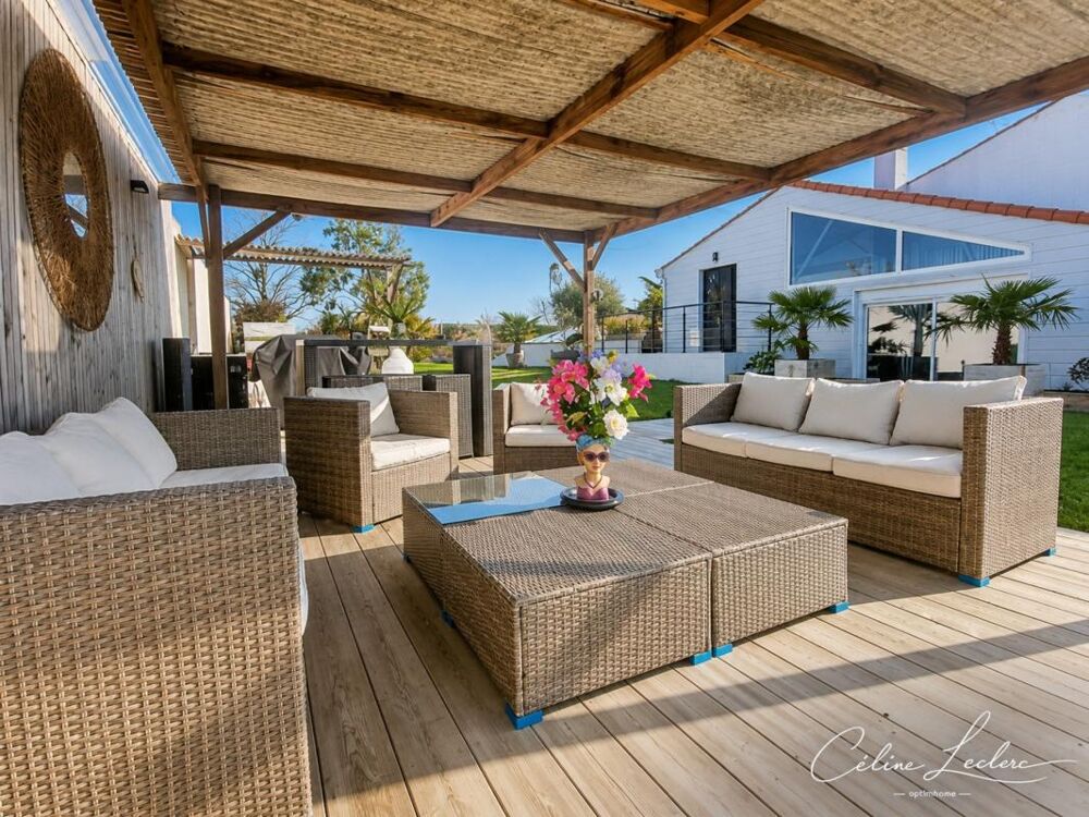 Villa d'Exception 134 m²  Piscine  Jacuzzi  Vue Panoramique sur les Marais  Saint-Michel-en-l'Herm (85)