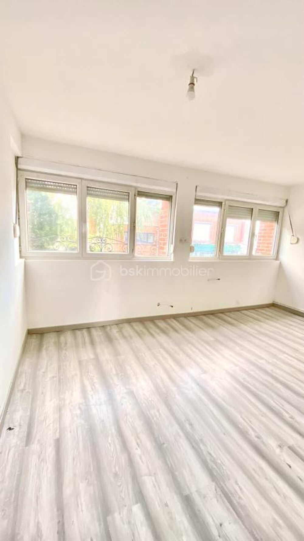 Maison 96 m² 4 Pièces avec cour  Proximité avenue Alfred Motte / Usine de Roubaix