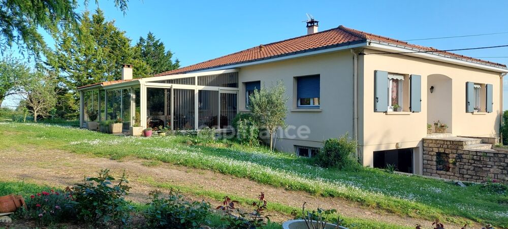 Vente Maison Maison à vendre 6 pièces et grande véranda à Fontenay le Comte (85) Fontenay le comte