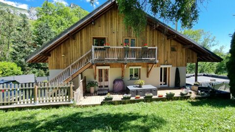  Maison Montmin 13 pièces 260 m2 Maison - 13 pièce(s) - 260 m²