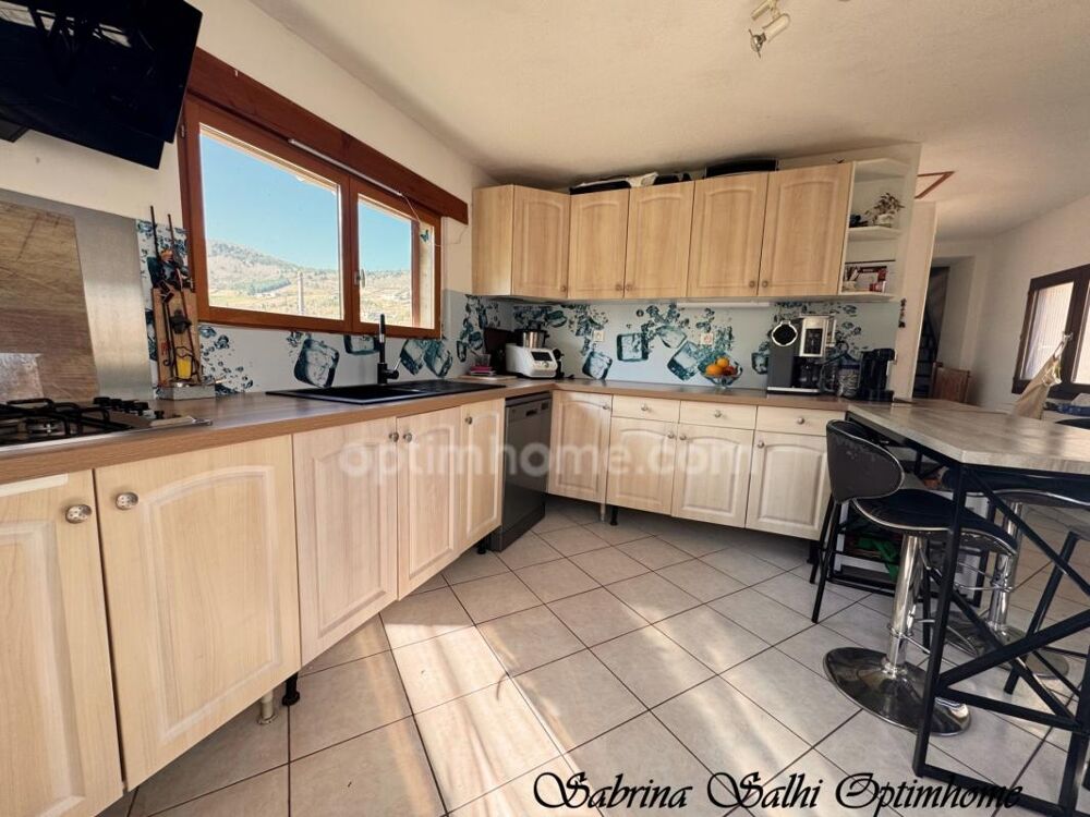 Vente Maison Maison de caractère atypique – 7 pièces avec Terrain  Quincié-en-Beaujolais 69430 Quincie en beaujolais
