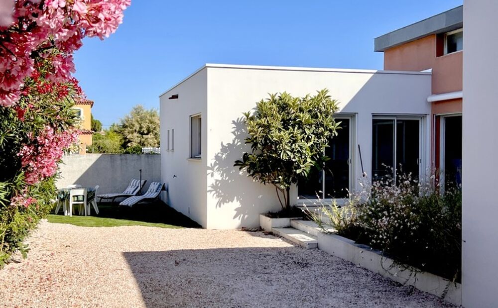 Villa contemporaine de plain-pied à 200 m de la plage  153 m²  Grau d'Agde