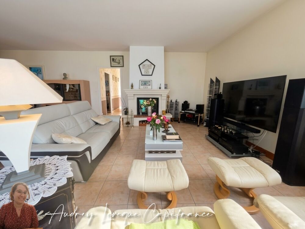 Vente Maison Maison de plain-pied avec belles prestations SURGERES (17) Surgeres