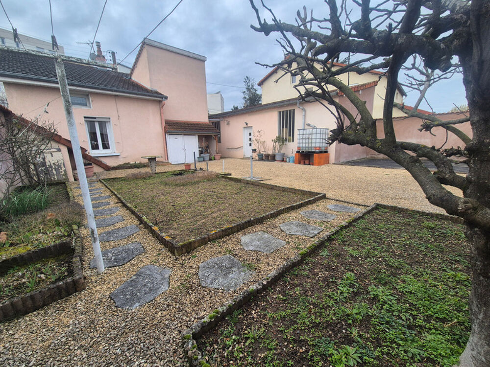 Vente Maison Maison de ville avec terrain à vendre à ROANNE (42), 5 pièces, 3 chambres Roanne