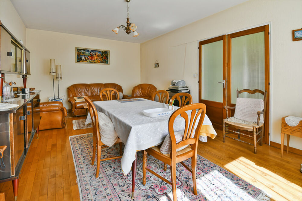 Maison à vendre 5 pièces TONNAY BOUTONNE (17)- 148 m² habitables - 4 chambre - jardin - garage