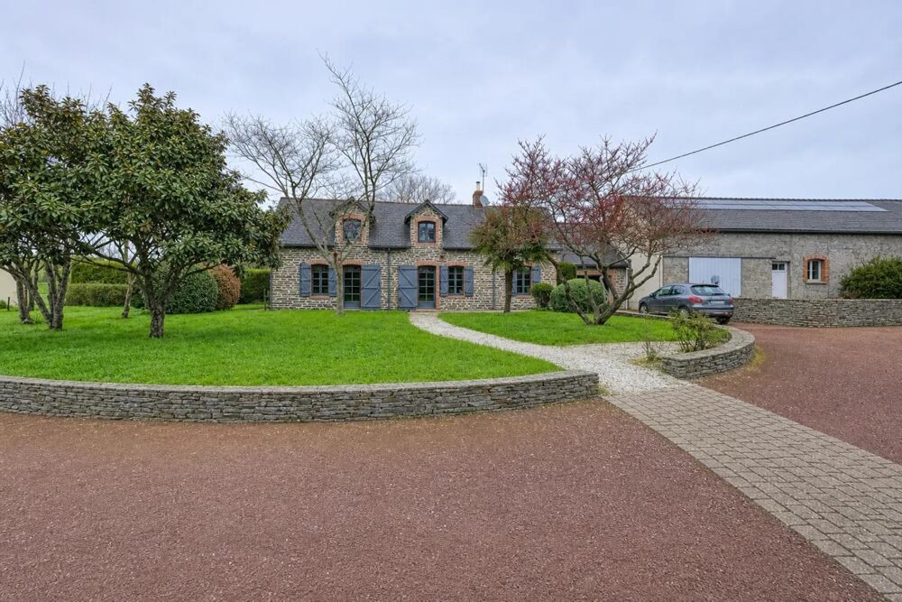 Charme et potentiel dans longère à Freigné