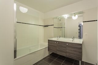  Appartement � vendre 4 pi�ces 81 m�