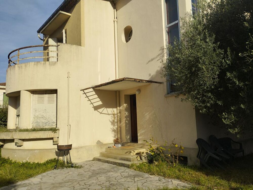 MAISON DE STYLE ART DECO